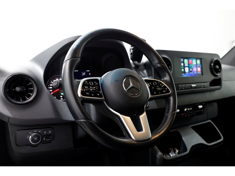 50573827-mercedes-benz-sprinter-17