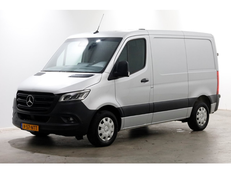 50573827-mercedes-benz-sprinter-8