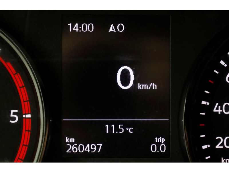 50610730-volkswagen-crafter-19