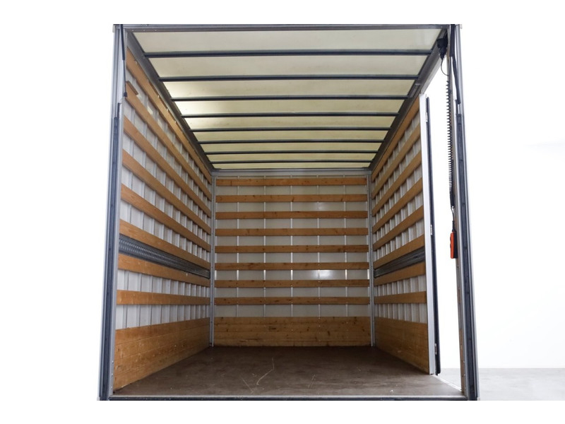 50610730-volkswagen-crafter-6