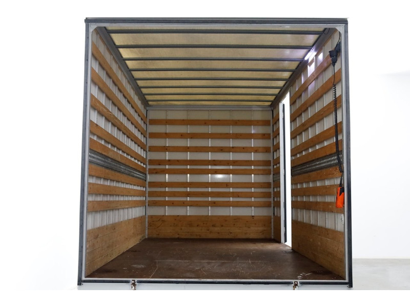 50714077-volkswagen-crafter-7