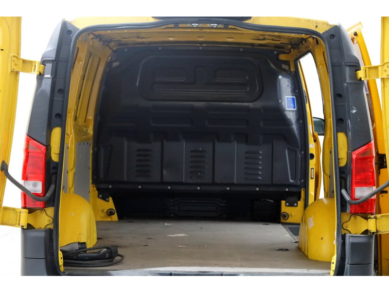 50742652-mercedes-benz-evito-5