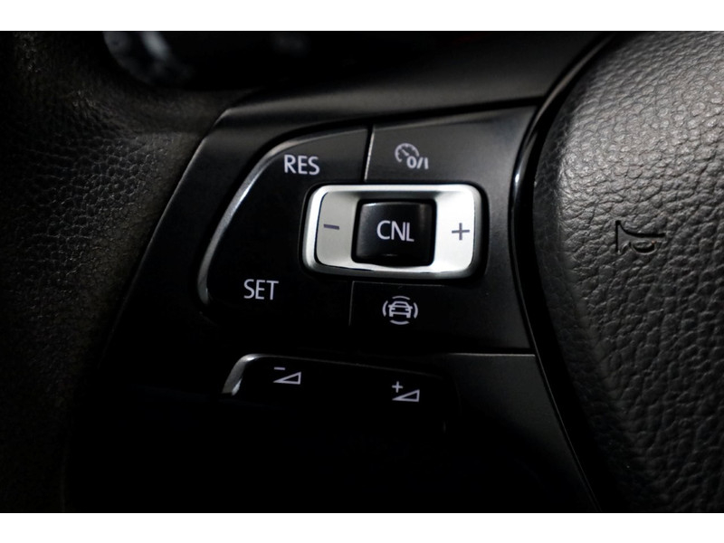 50750956-volkswagen-crafter-19