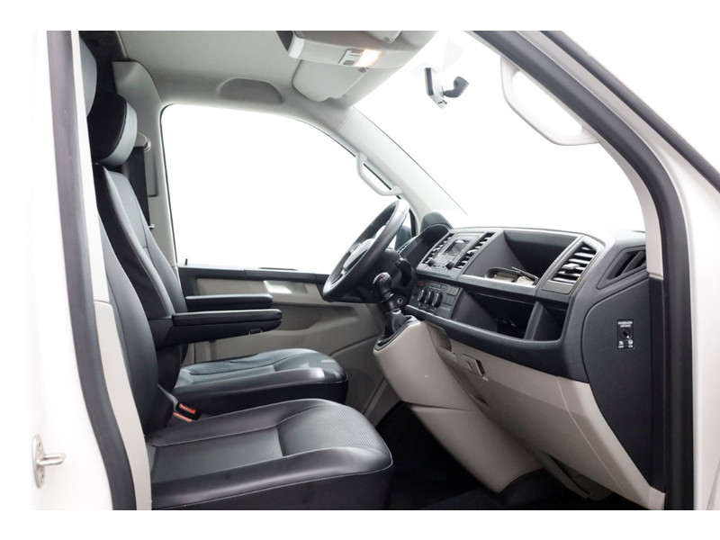 50770166-volkswagen-transporter-3