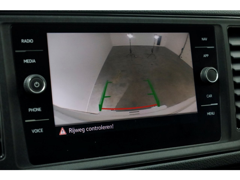 50770821-volkswagen-crafter-14