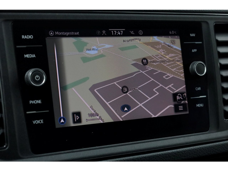 50770821-volkswagen-crafter-16