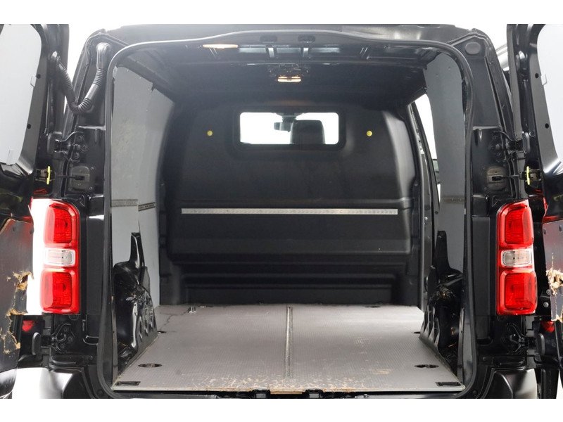 50796272-opel-vivaro-5