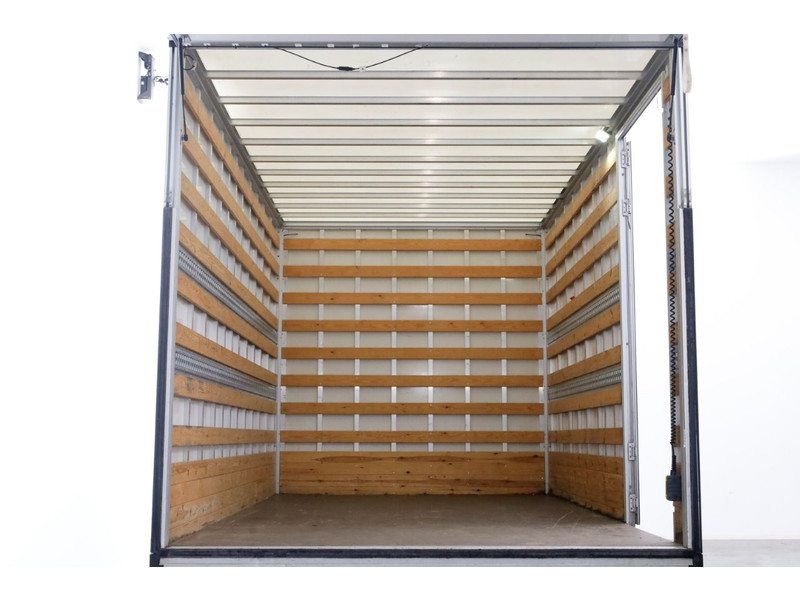 50845507-mercedes-benz-sprinter-5