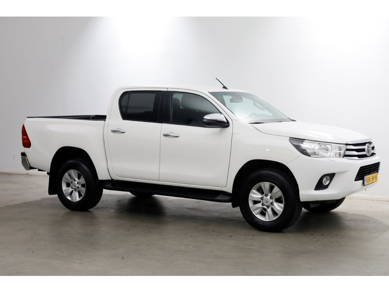 50861051-toyota-hilux-10