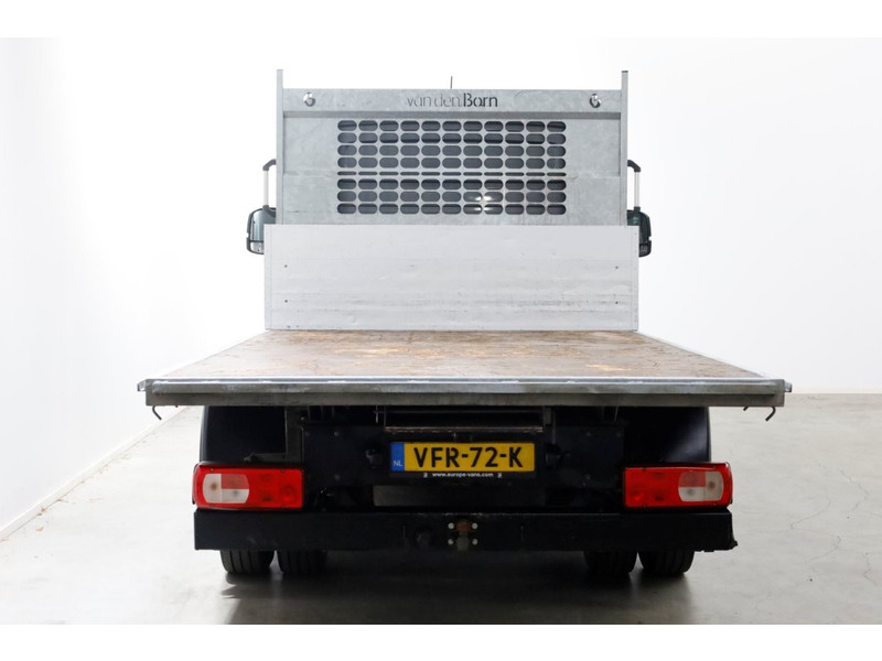 50870675-volkswagen-crafter-5