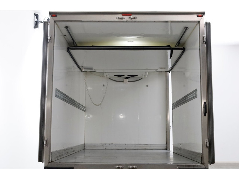 50871108-mercedes-benz-sprinter-13