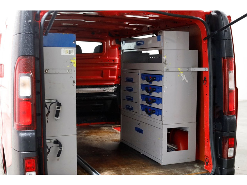 50871694-opel-vivaro-12