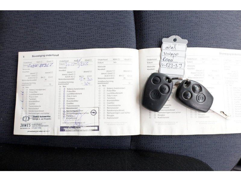 50871694-opel-vivaro-7