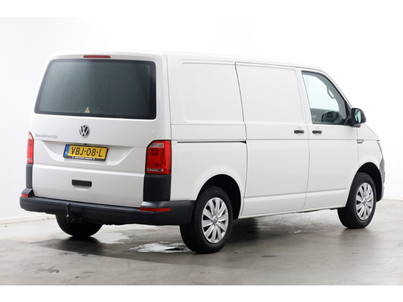 50902932-volkswagen-transporter-2