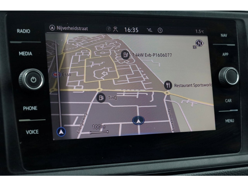 50966397-volkswagen-crafter-14