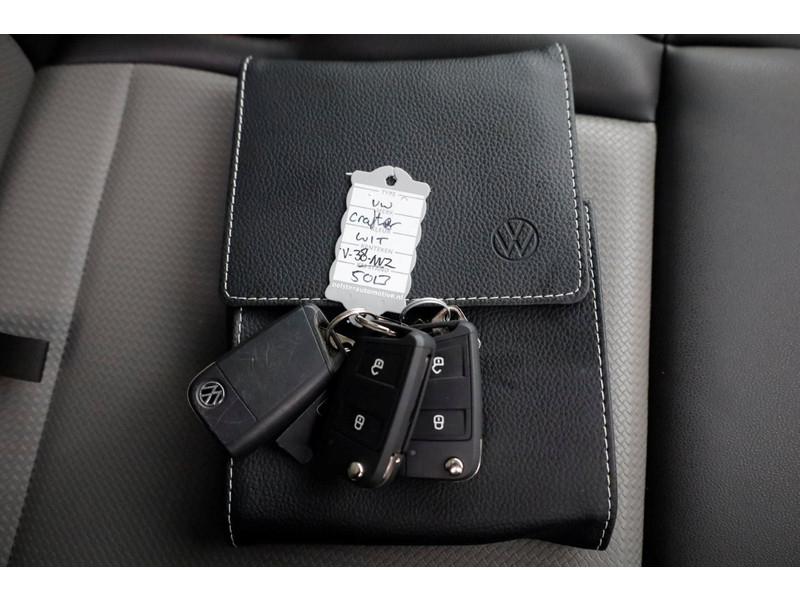 50992312-volkswagen-crafter-7