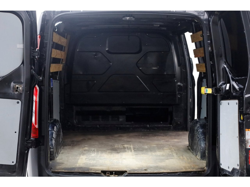 51000692-ford-transit-custom-5