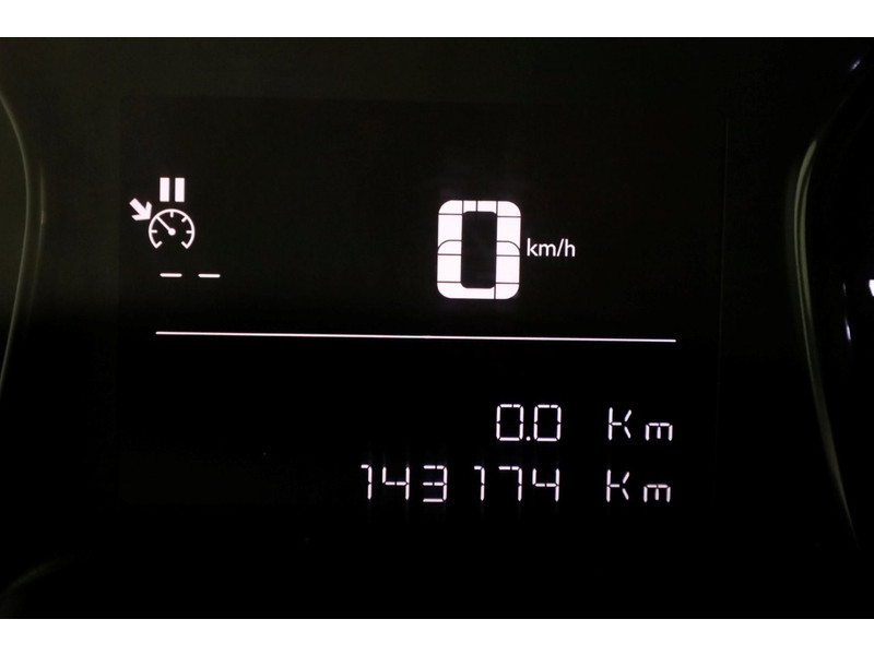 51001360-citroen-jumpy-16