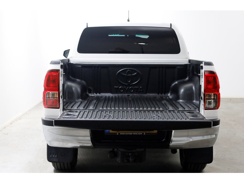 51052410-toyota-hilux-6