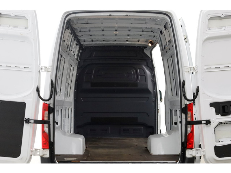 51052949-mercedes-benz-sprinter-5