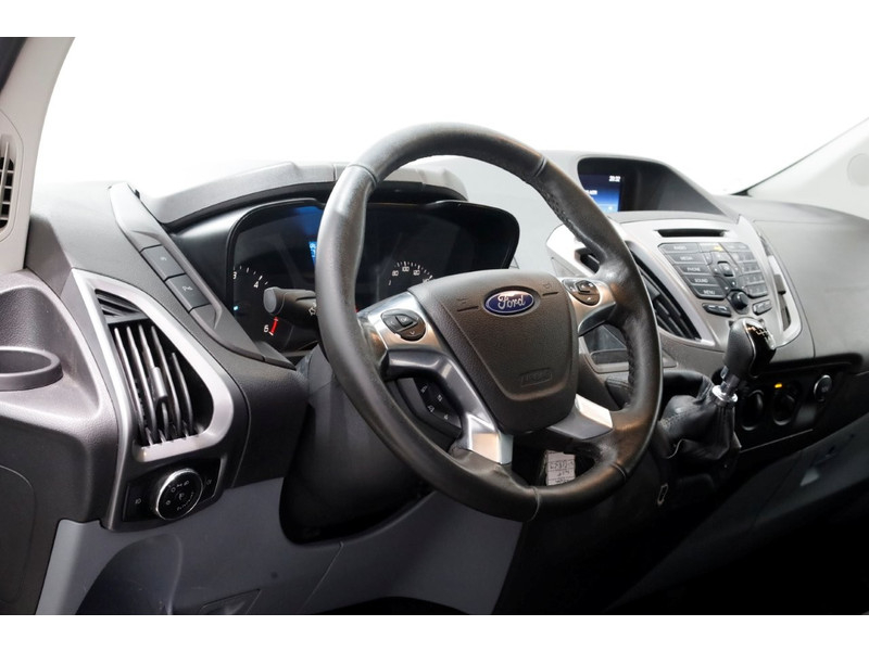 51055486-ford-transit-custom-12