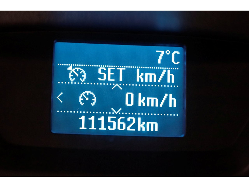 51055486-ford-transit-custom-14