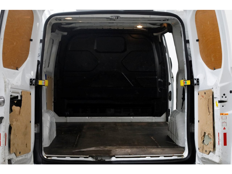 51055486-ford-transit-custom-5