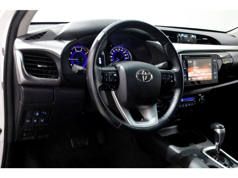 51074479-toyota-hilux-13