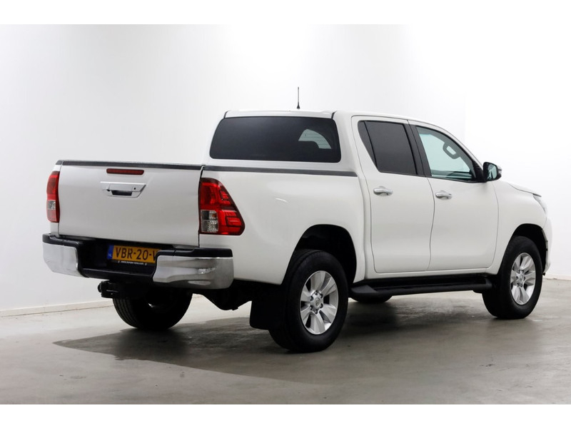51074479-toyota-hilux-2