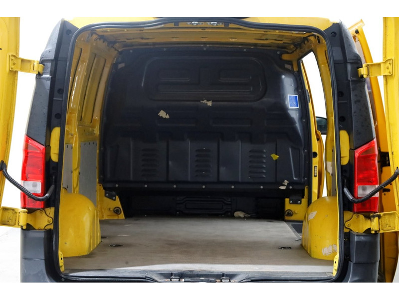 51081594-mercedes-benz-evito-5