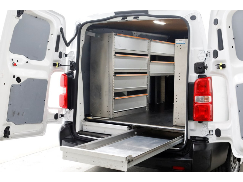 51099283-opel-vivaro-11