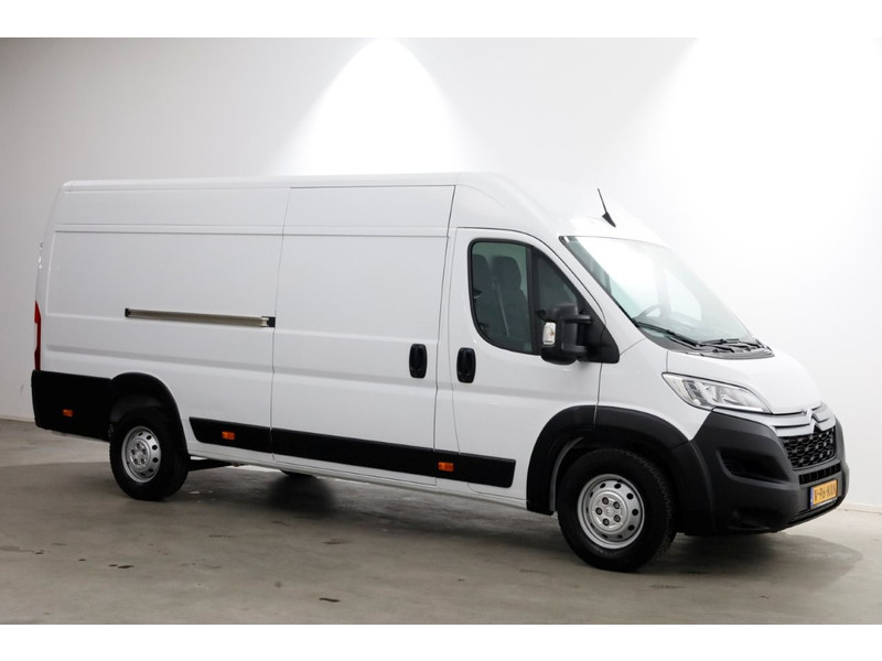 51172397-citroen-jumper-10