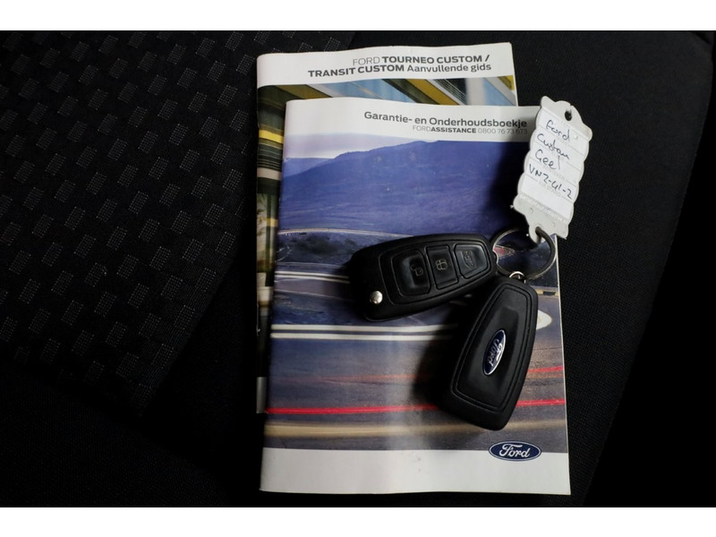 51179442-ford-transit-custom-6