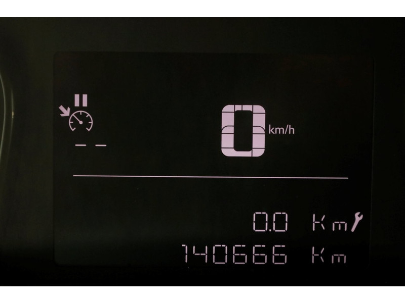 51179575-citroen-jumpy-17