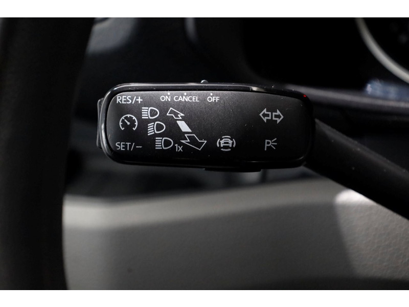 51227171-volkswagen-crafter-16