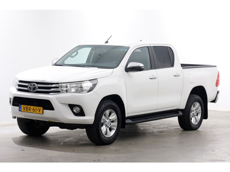 51227366-toyota-hilux-10