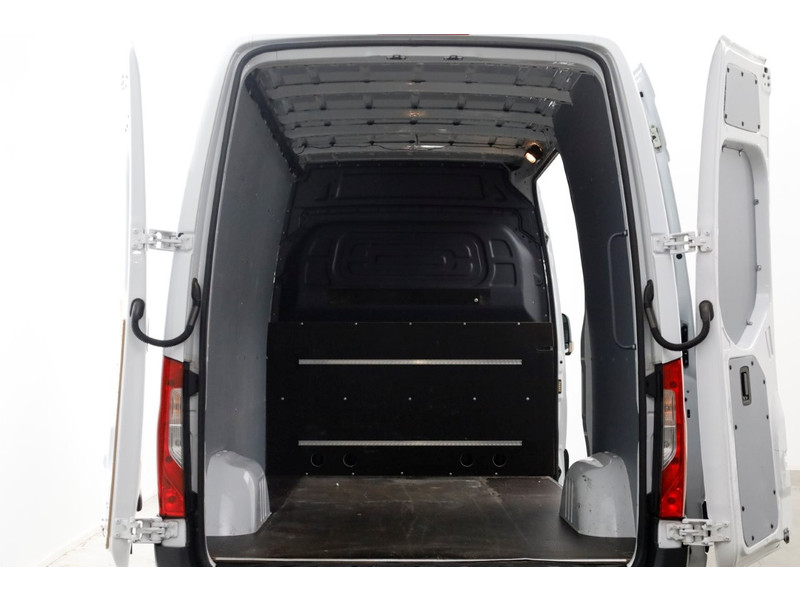 51247049-mercedes-benz-sprinter-5