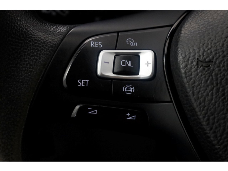 51281394-volkswagen-crafter-18