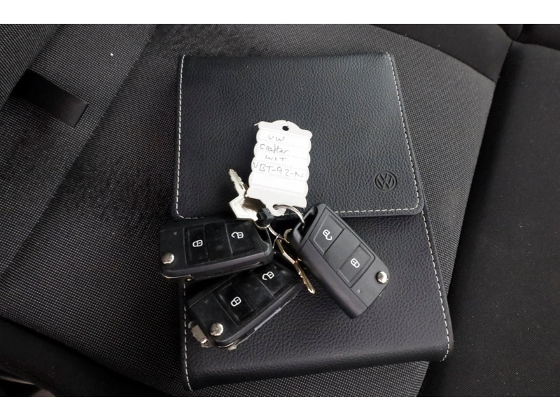 51281394-volkswagen-crafter-7