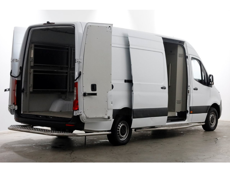 51323966-mercedes-benz-sprinter-12