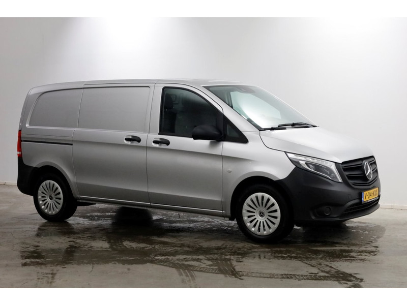 51389819-mercedes-benz-vito-13