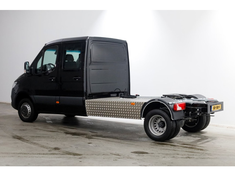 51406487-mercedes-benz--11