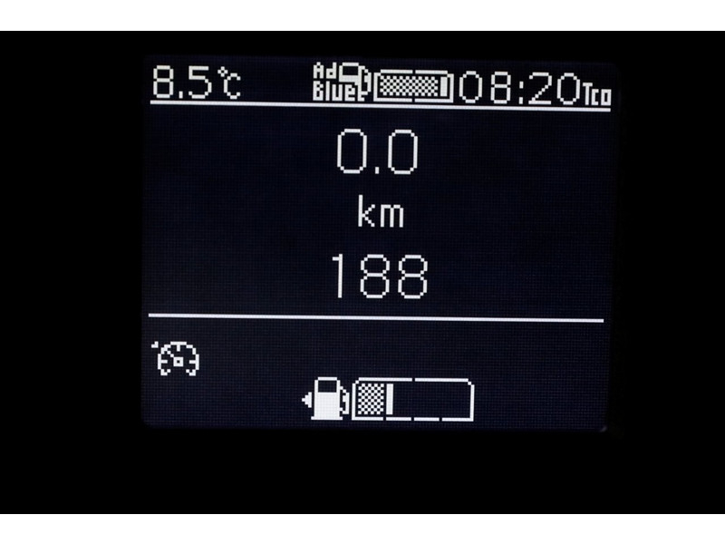 51406487-mercedes-benz--21