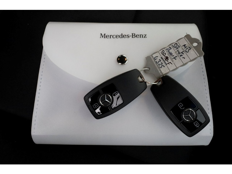 51406487-mercedes-benz--8