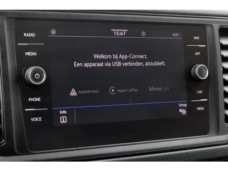 51440512-volkswagen-crafter-15