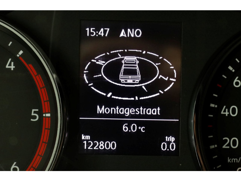 51440512-volkswagen-crafter-17