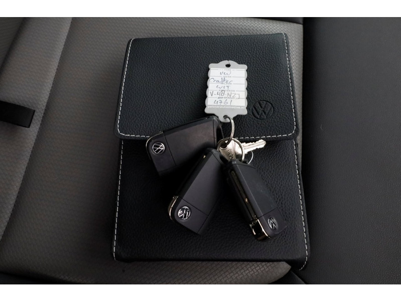 51440512-volkswagen-crafter-7