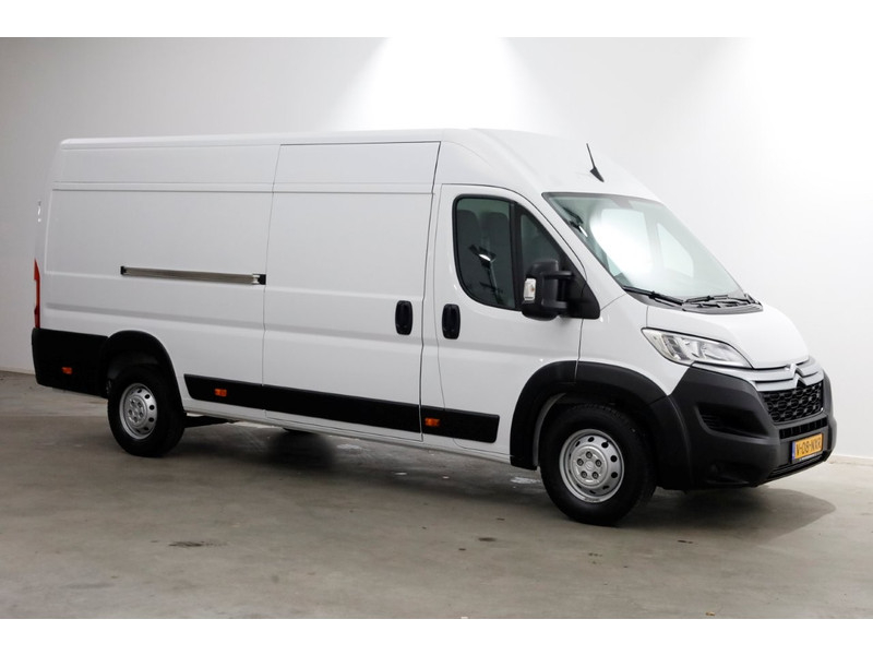 51440699-citroen-jumper-10