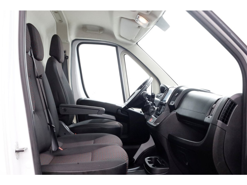 51440699-citroen-jumper-3