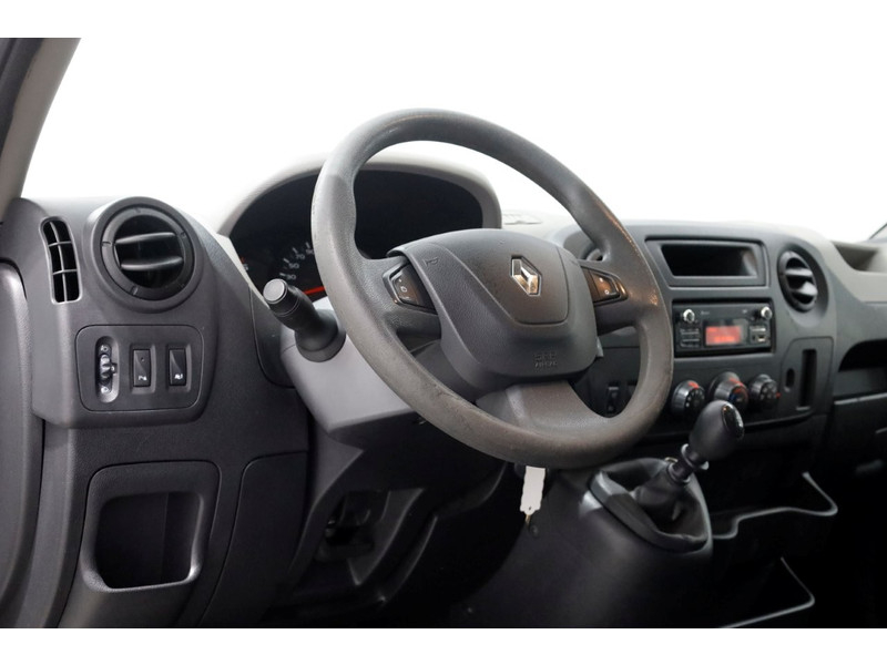 51472297-renault-master-13